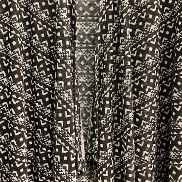 FASHION AVENUE - Size XL - Black & White Southwestern Print Lightweight Jacket - Picture 7 of 9